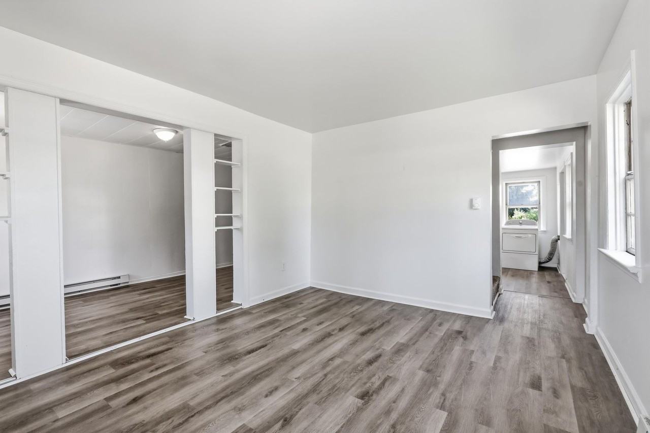 101 West Main St - Photo 6 of 20