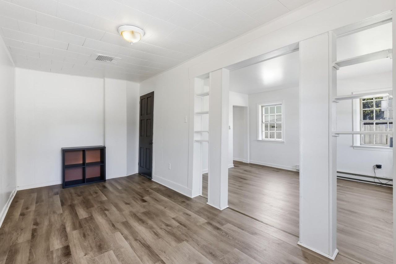 101 West Main St - Photo 7 of 20