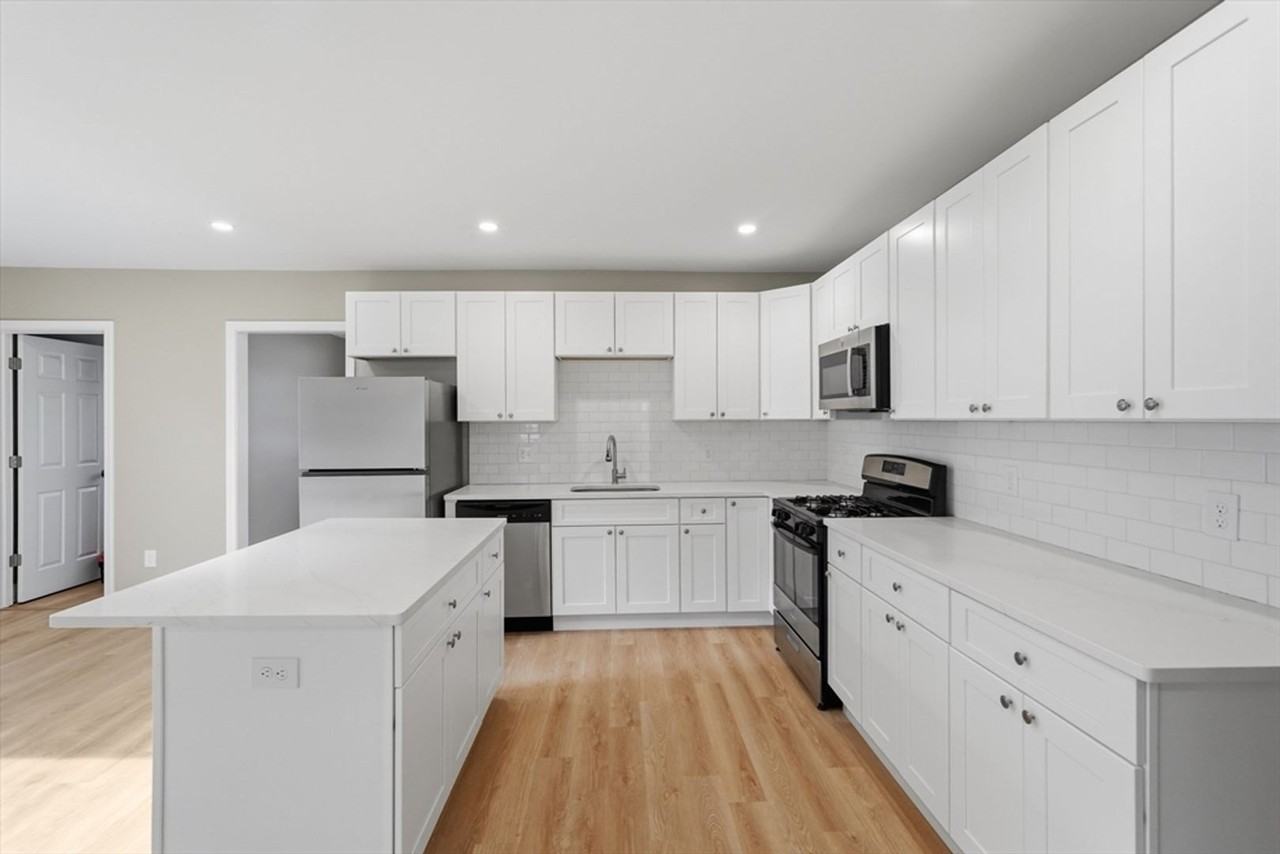 22 Demers St - Photo 4 of 19