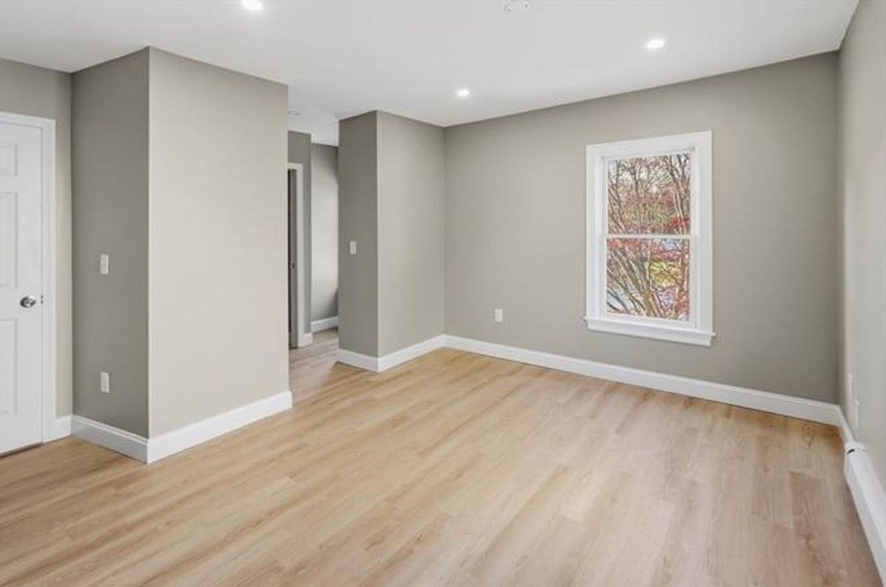 22 Demers St - Photo 5 of 19