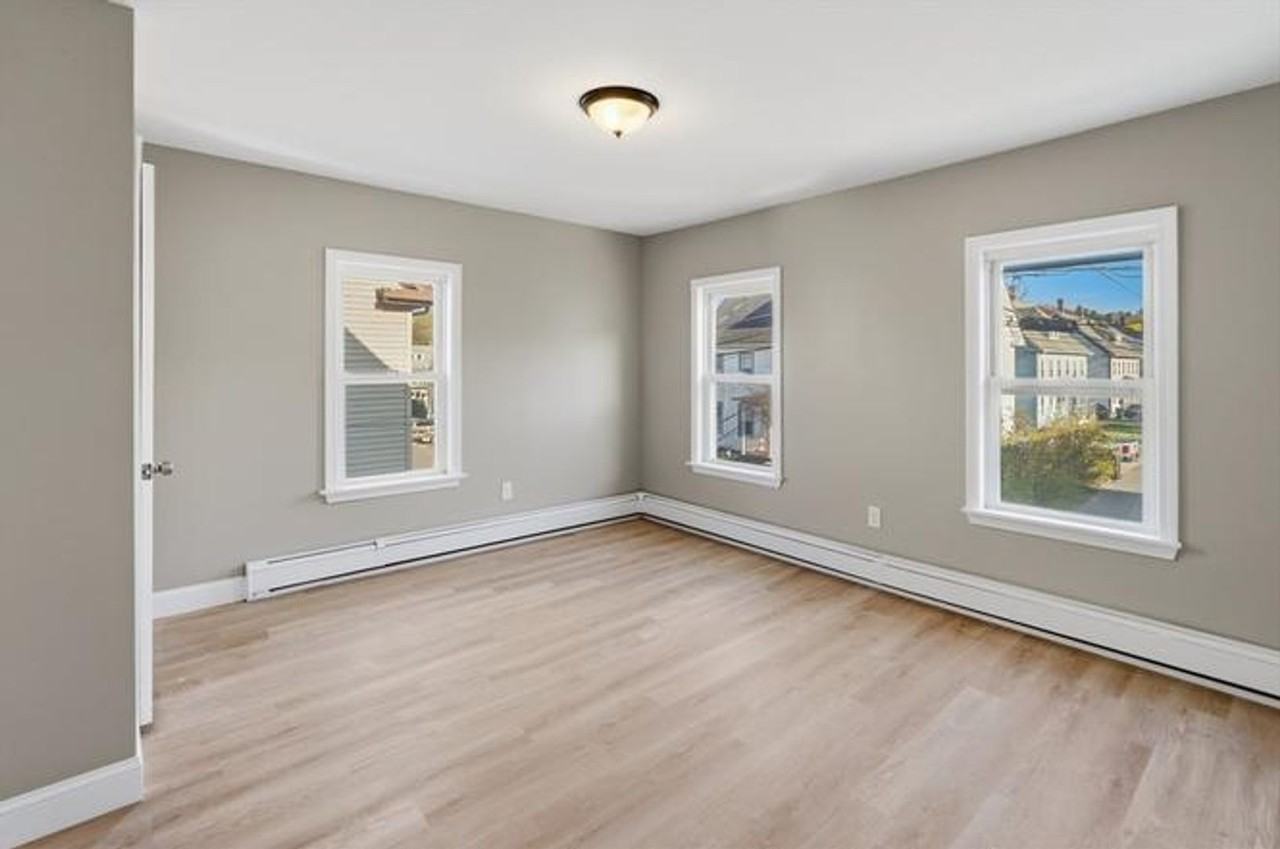 22 Demers St - Photo 7 of 19