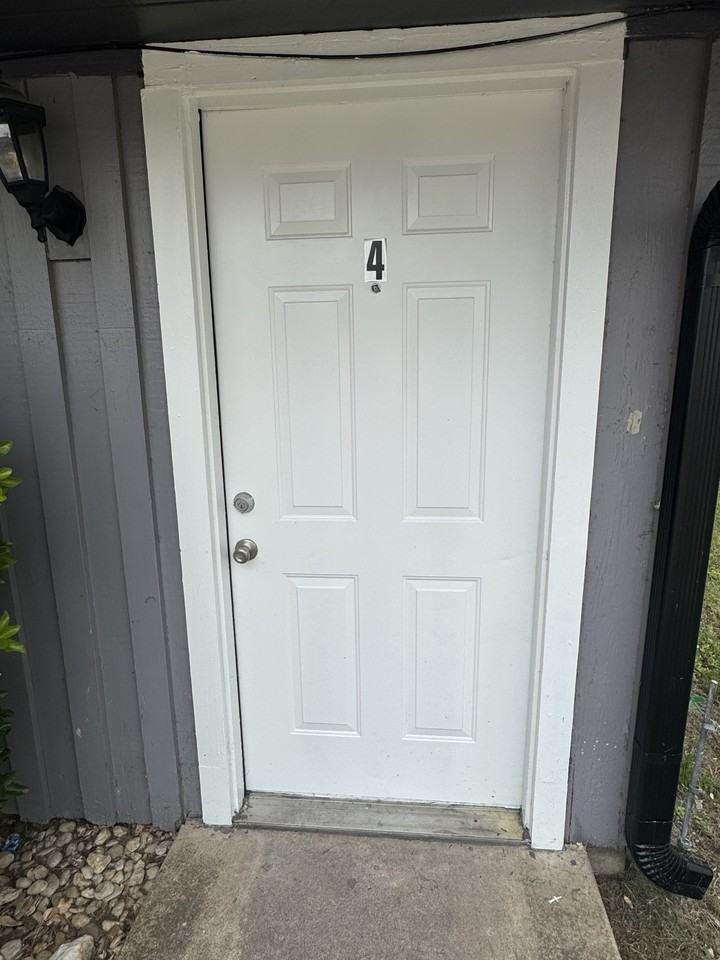 2834 Cedar Cir #4 - Photo 2 of 17