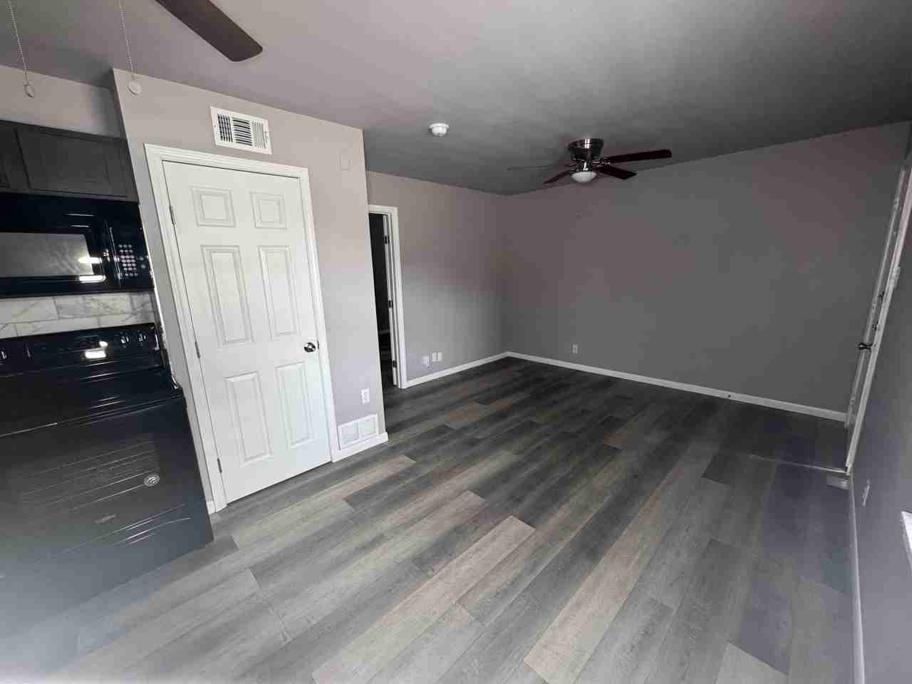2834 Cedar Cir #4 - Photo 5 of 17