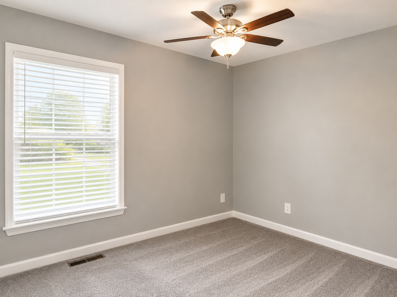 701 Marengo Dr - Photo 3 of 10