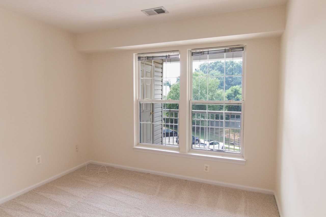 7505 Calderon Ct - Photo 7 of 31