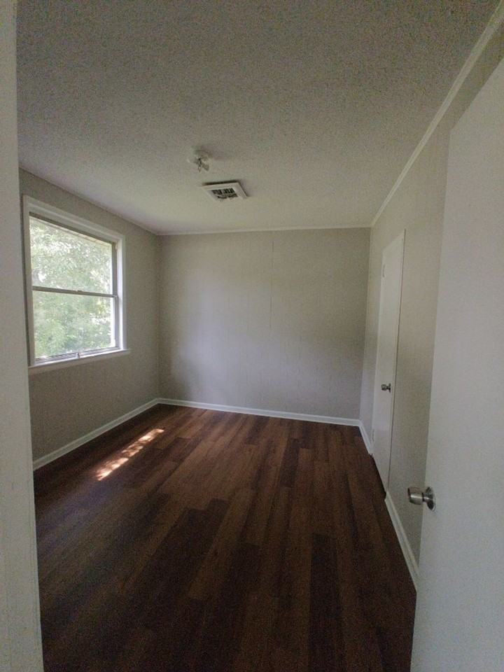 1928 Kratha Dr - Photo 2 of 2