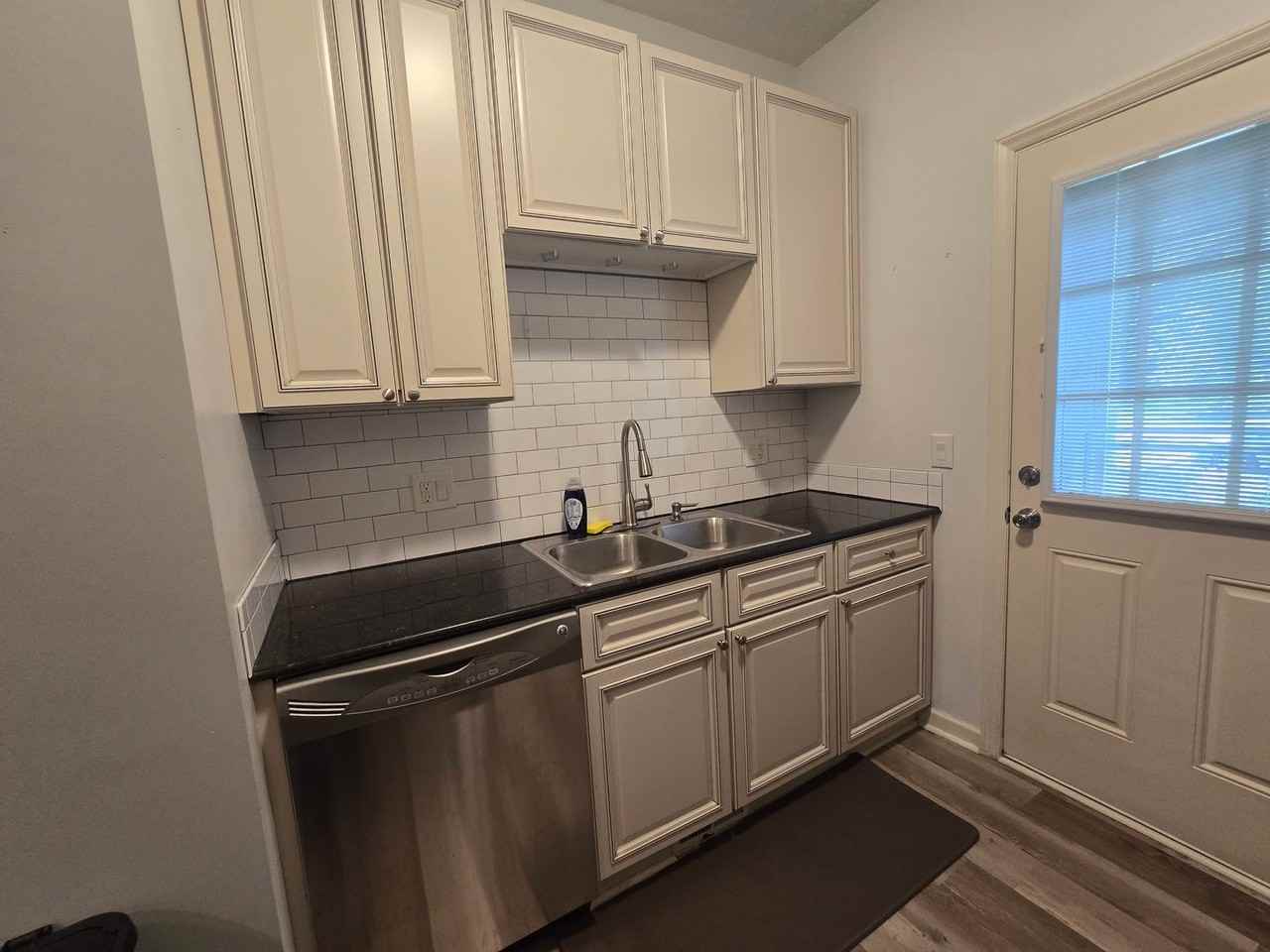 234 Davidson St - Photo 7 of 21