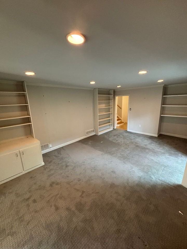 2312 Bedford Ave - Photo 3 of 25