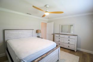 691 Russell St - Photo 1 of 1