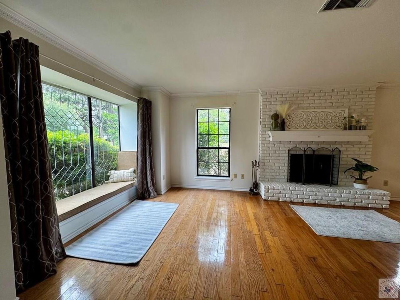3509 Skyline Blvd - Photo 3 of 29