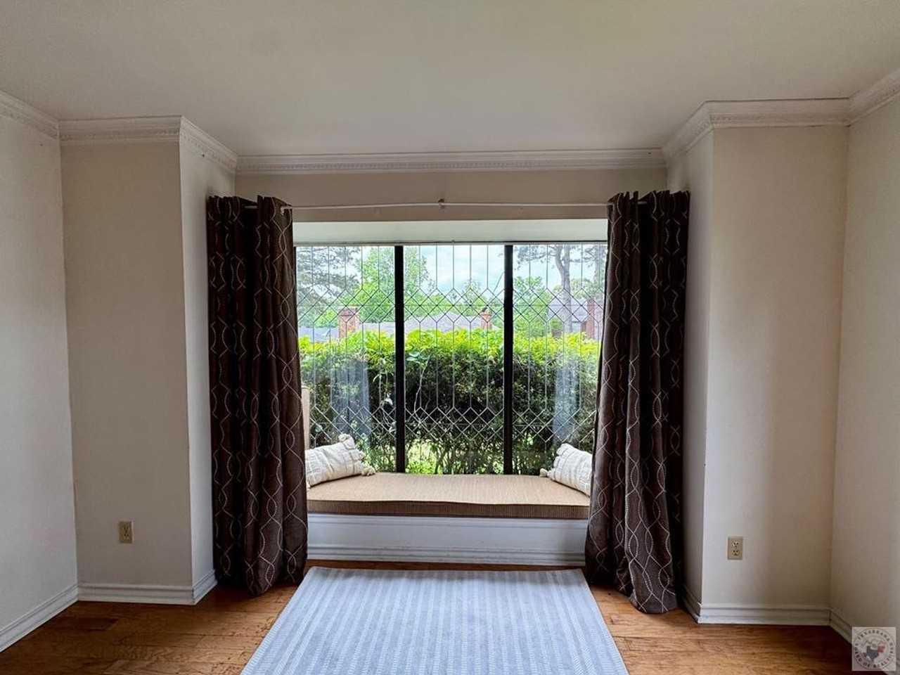 3509 Skyline Blvd - Photo 4 of 29