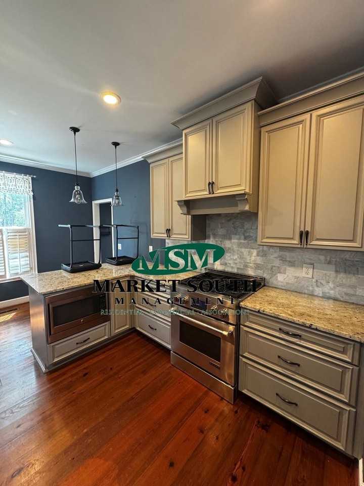 12 Ardsley Ct - Photo 6 of 26