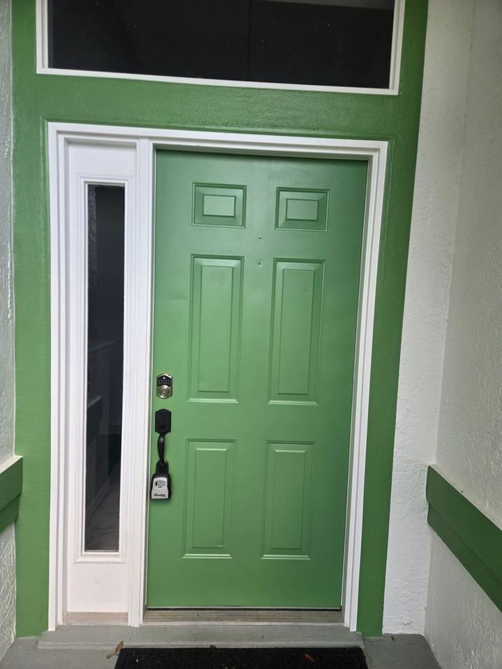 292 Carmel Dr - Photo 2 of 28