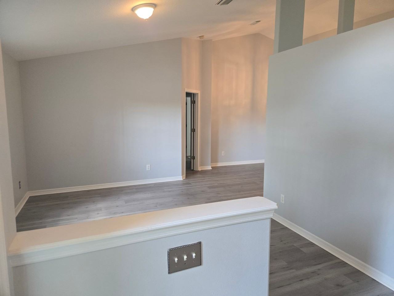 292 Carmel Dr - Photo 5 of 28
