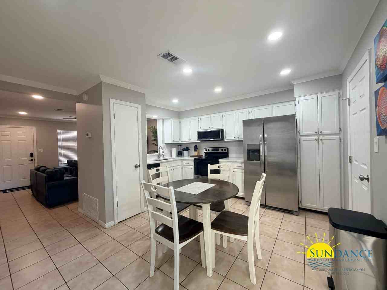 216 1st St Se - Photo 5 of 25