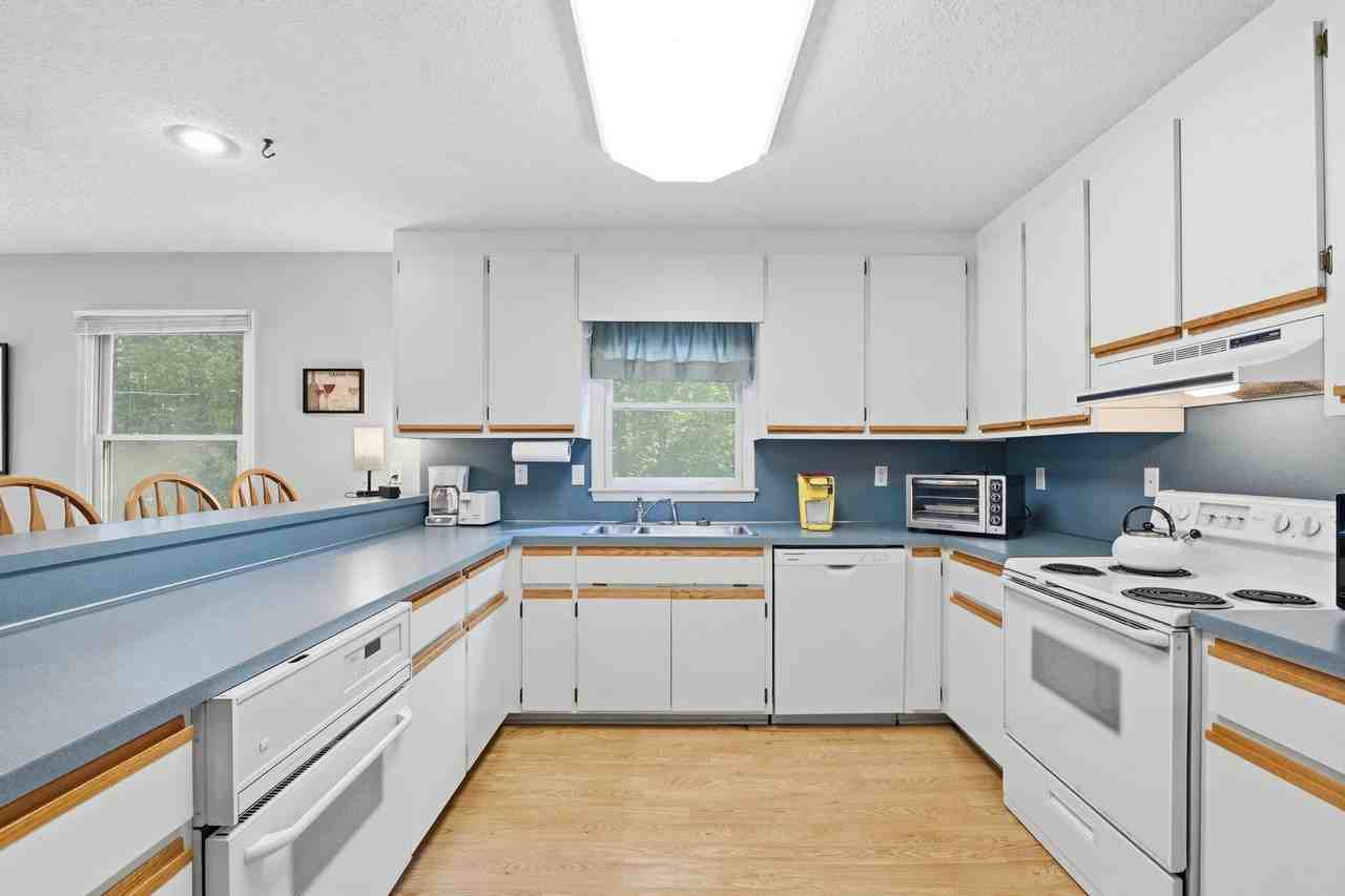 2726 Pheasant Run St - Photo 5 of 26