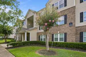 featured image of 5104 Fairington Ridge Cir