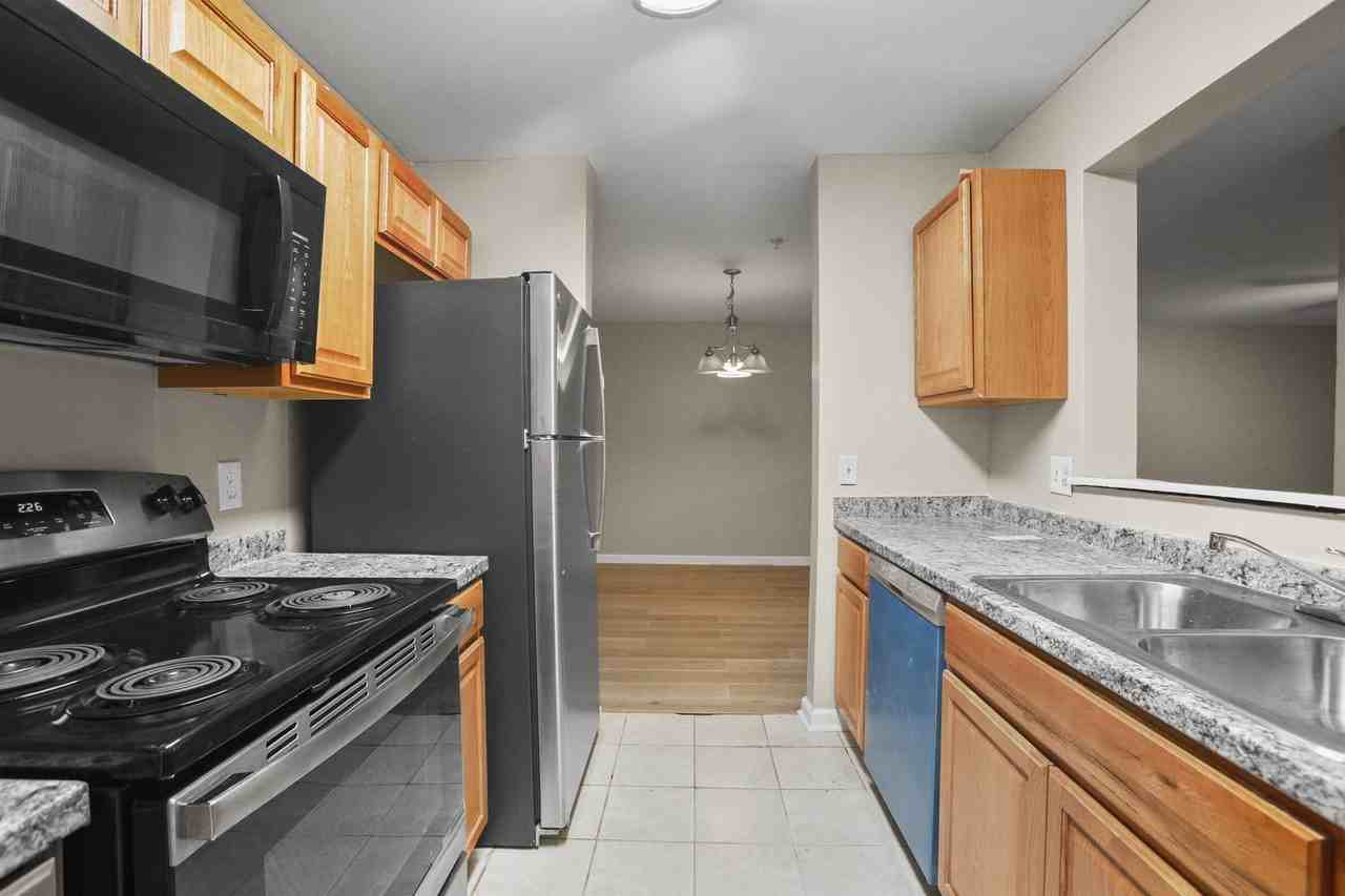 5104 Fairington Ridge Cir - Photo 4 of 21