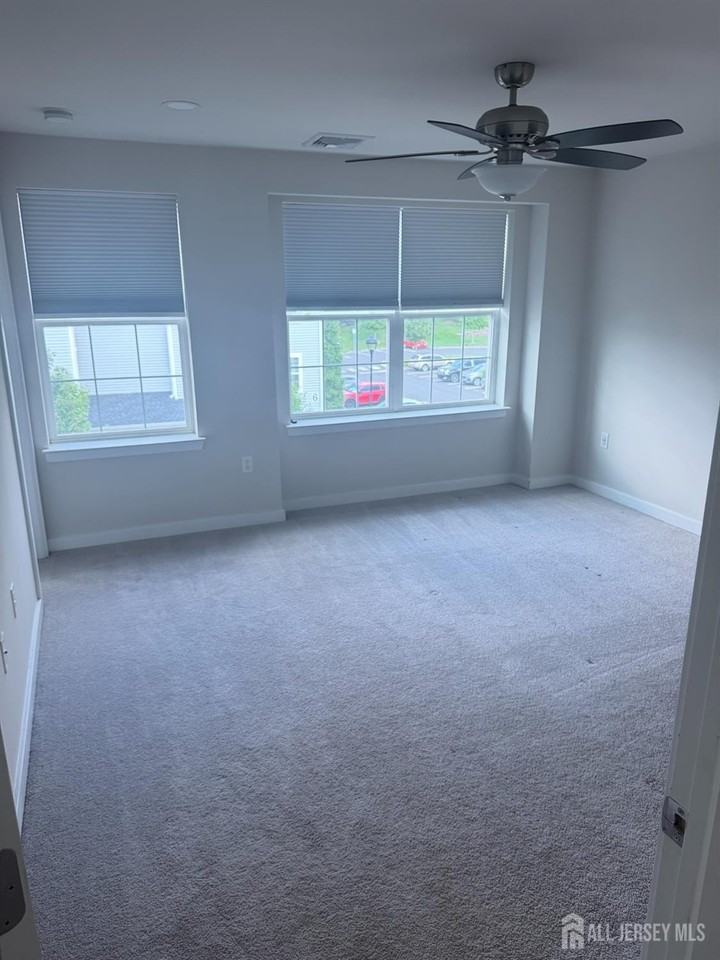 504 Keenland Ct - Photo 4 of 16
