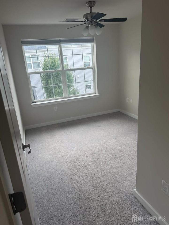 504 Keenland Ct - Photo 6 of 16
