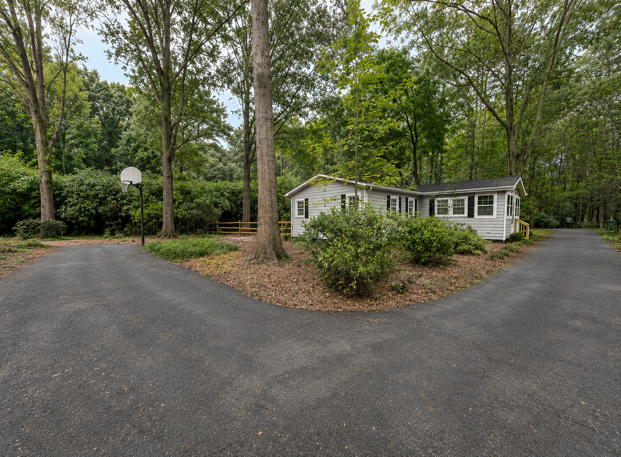 14269 Phillips Rd - Photo 2 of 16