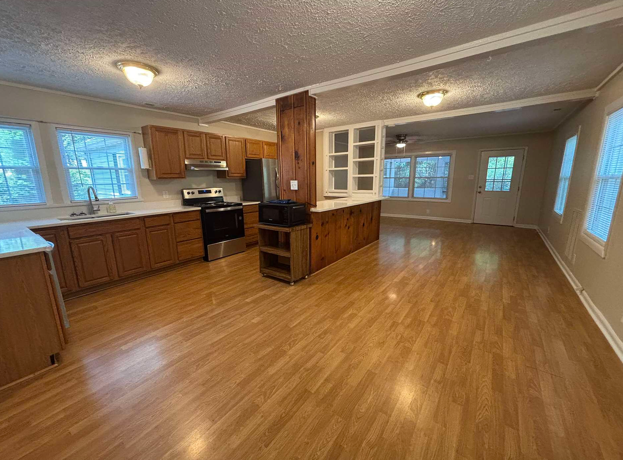14269 Phillips Rd - Photo 4 of 16