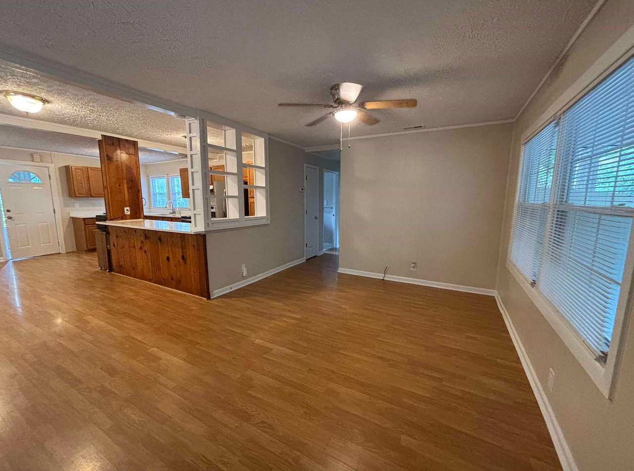 14269 Phillips Rd - Photo 7 of 16