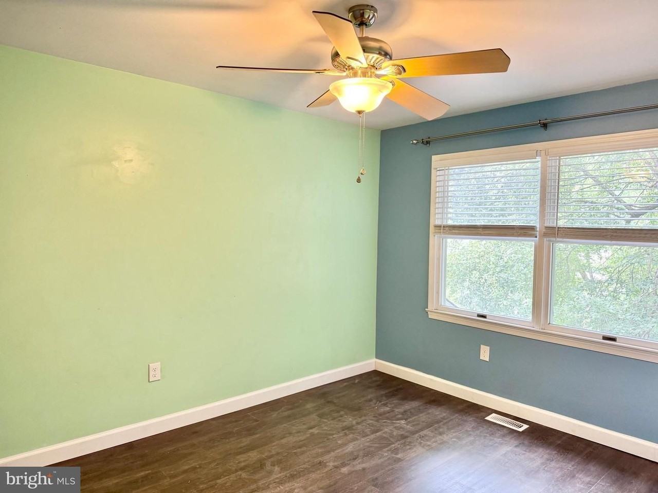 3302 Aquia Dr - Photo 3 of 39