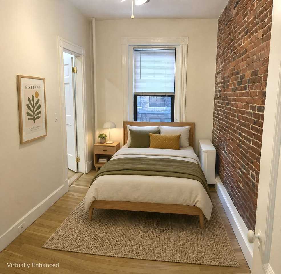 174 Newbury St - Photo 4 of 16