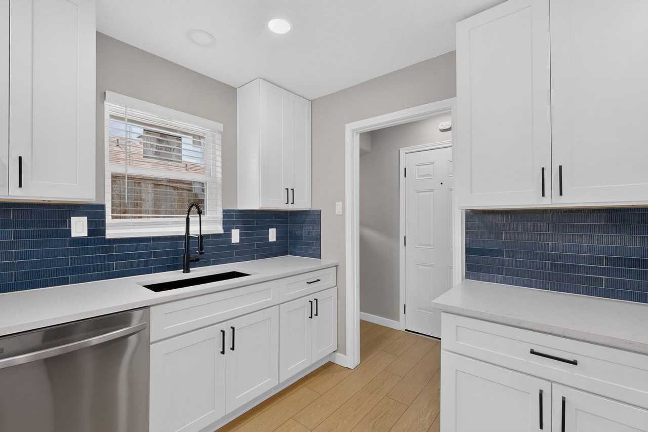 620 Stoneybrook Dr - Photo 4 of 45