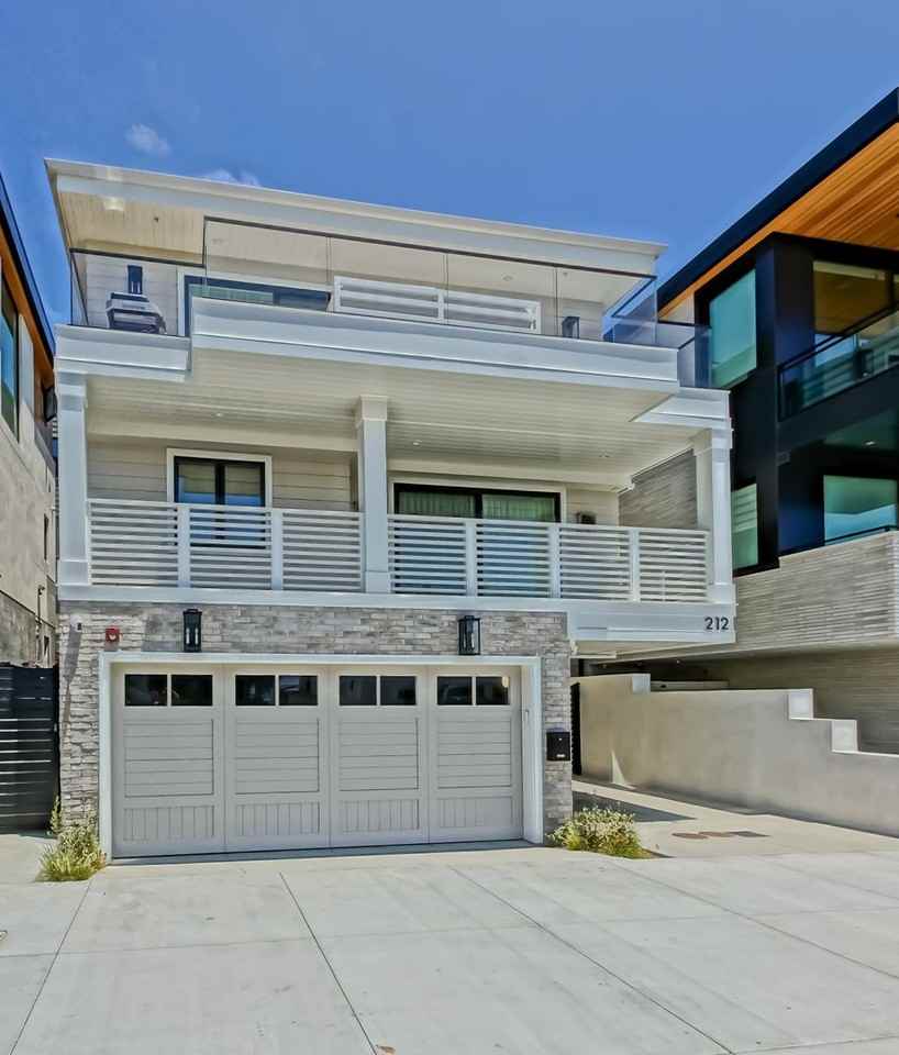 212 Manhattan Ave