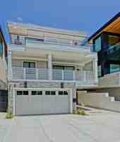 featured image of 212 Manhattan Ave