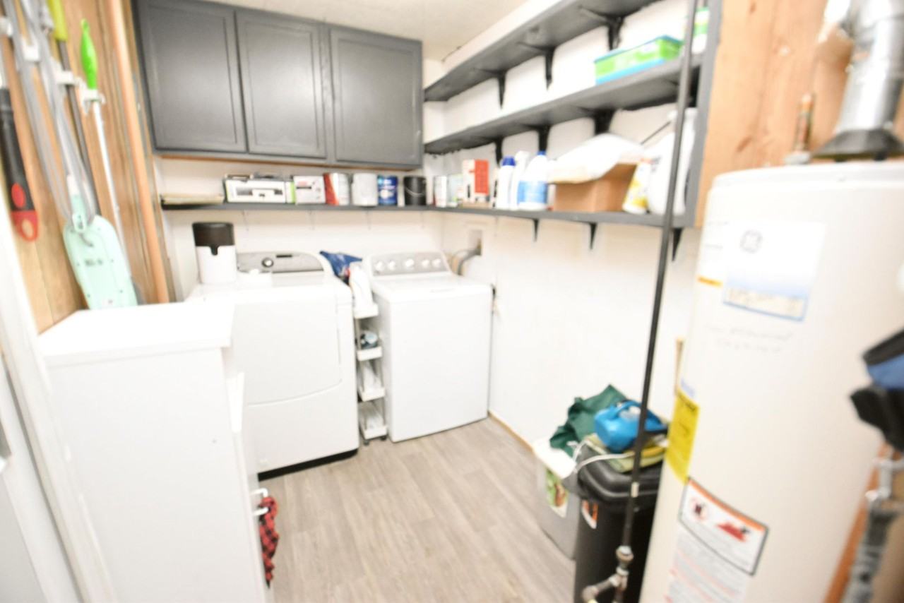 1330 Southlea Dr - Photo 6 of 20
