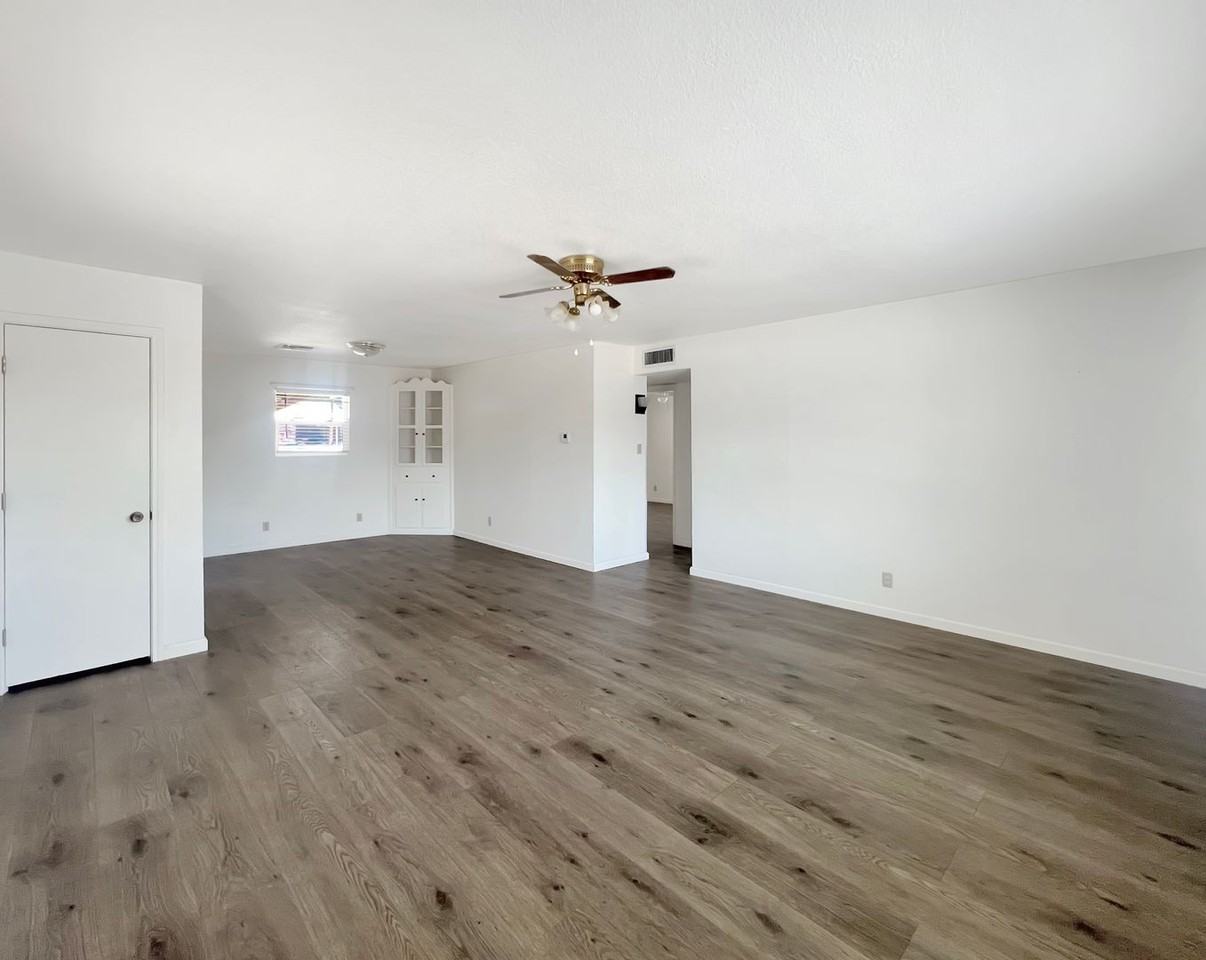 1000 E Llano Dr - Photo 2 of 9