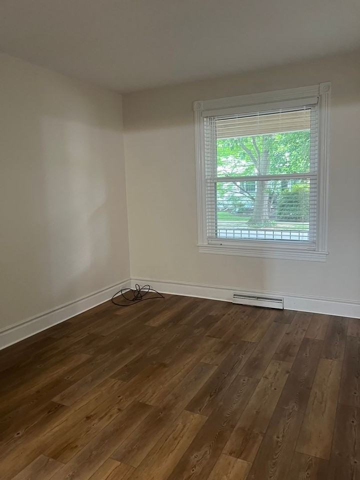 50 Wilson St - Photo 3 of 14
