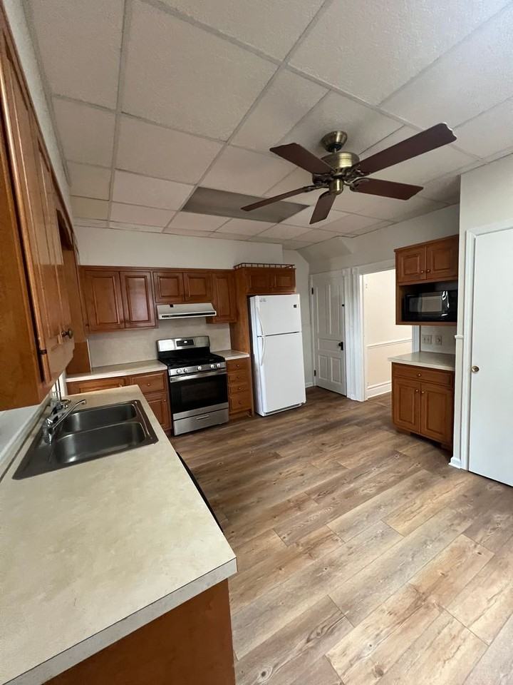 50 Wilson St - Photo 5 of 14