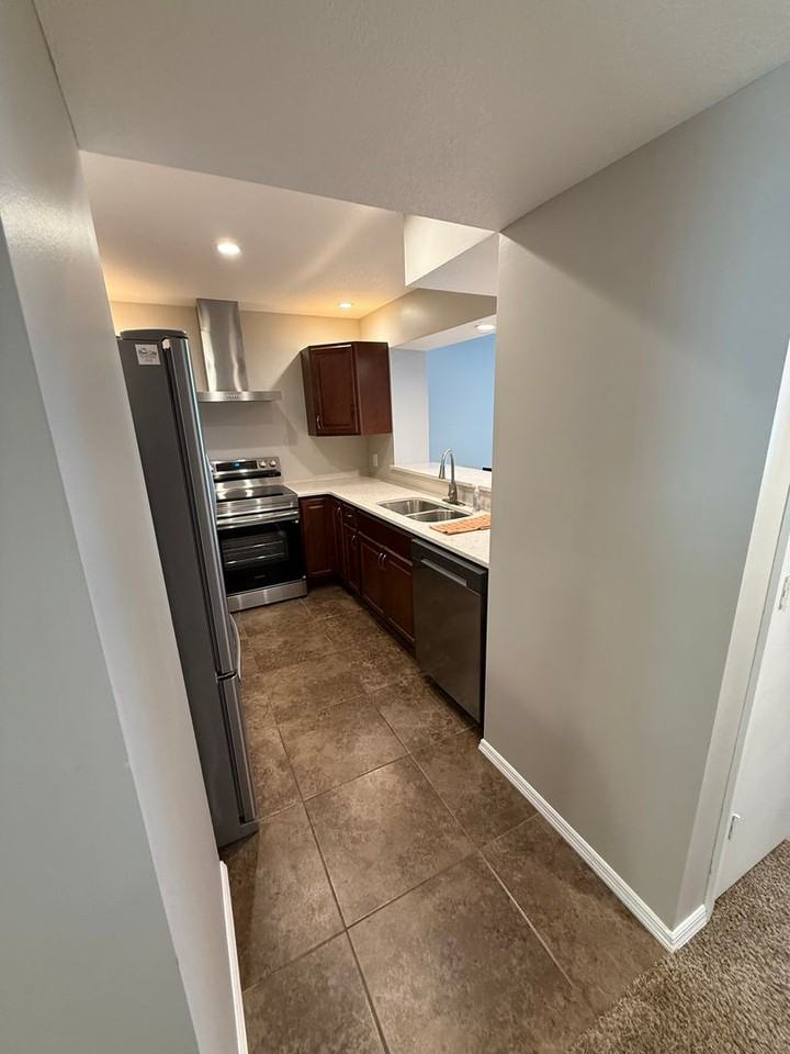 8861 W 106th Ter - Photo 6 of 32