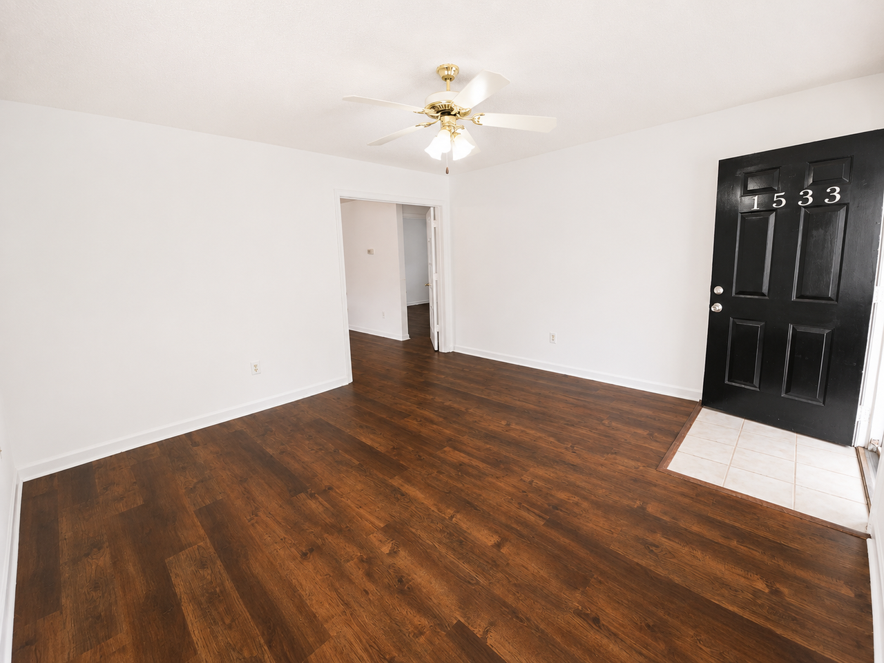 1533 Tinkertown Ave - Photo 3 of 33