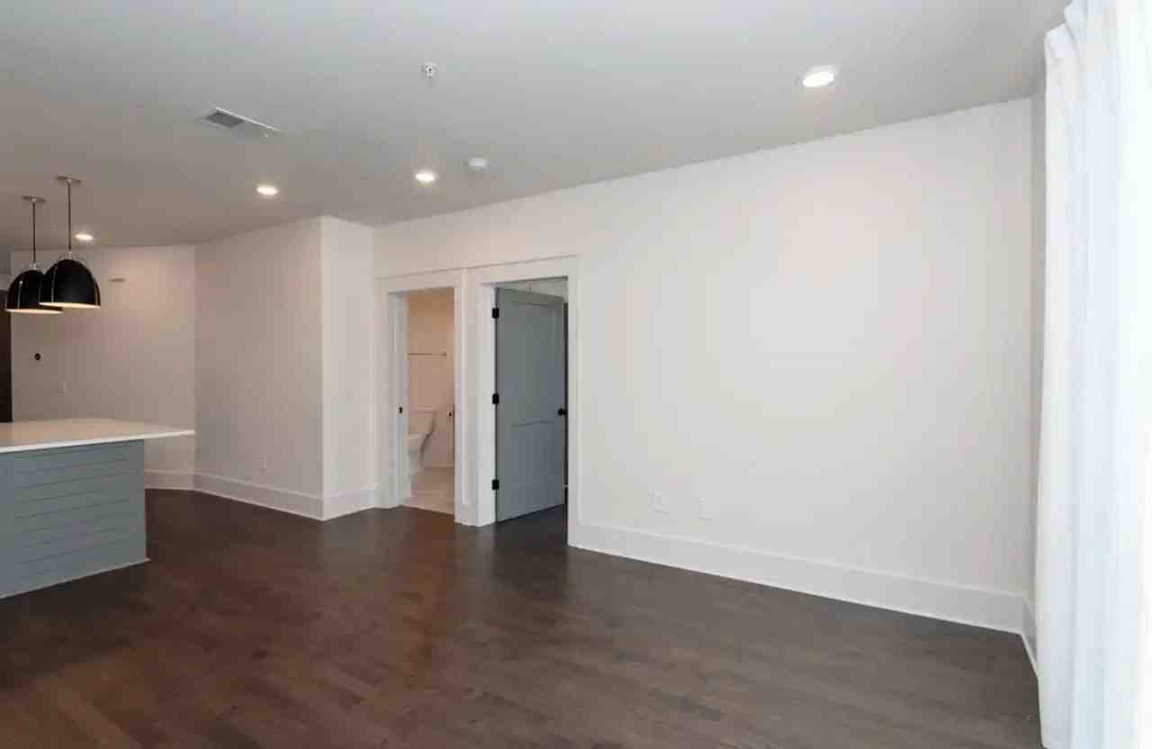 1507 Porter Rd #203 - Photo 5 of 8