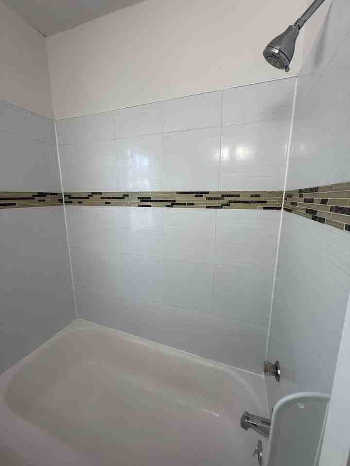 107 Eureka Rd - Photo 6 of 16