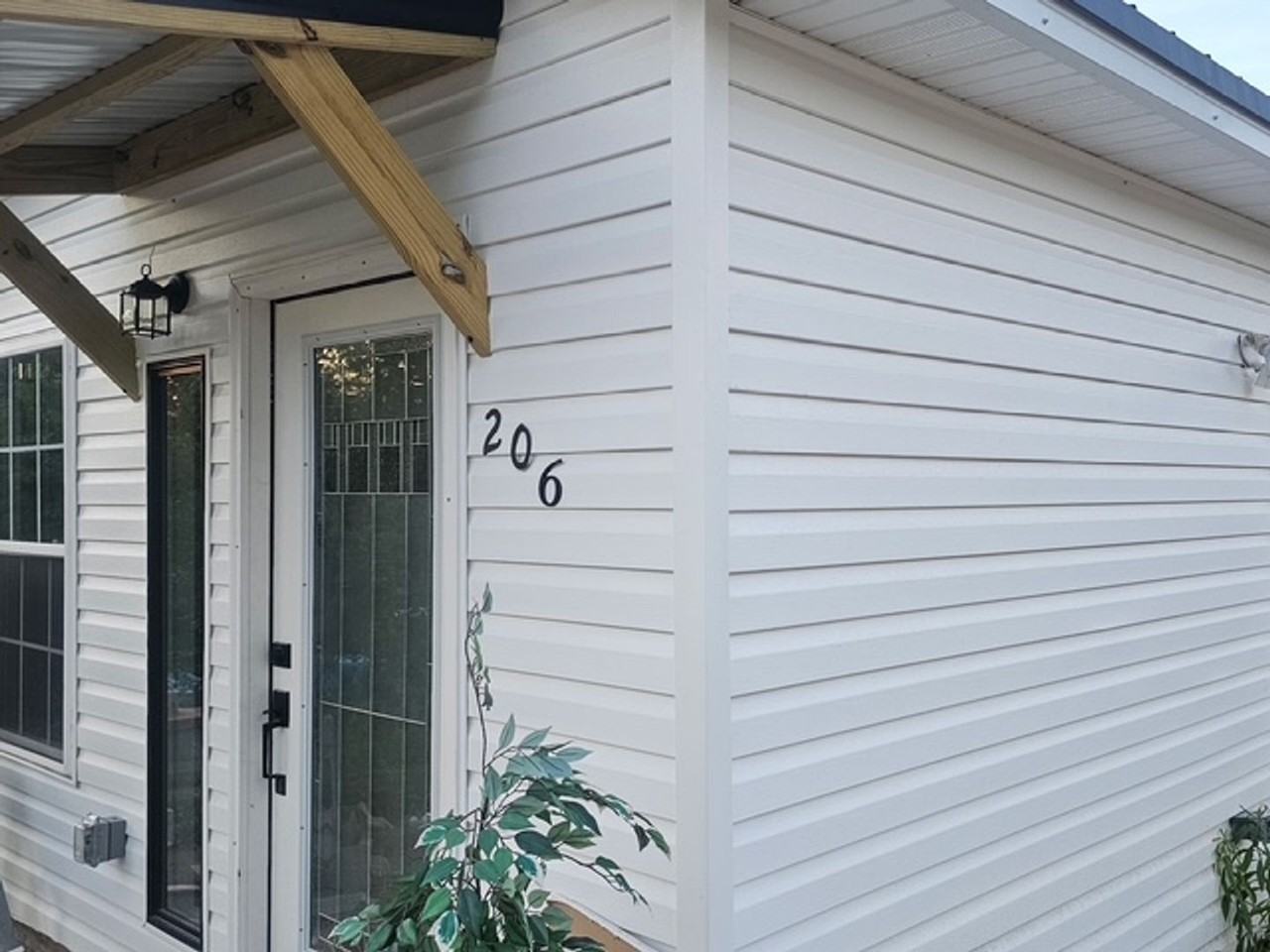 206 N 5th St - Photo 2 of 13