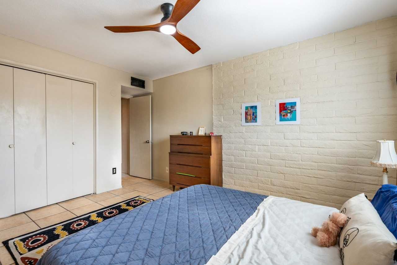 1661 N Catalina Ave - Photo 5 of 13