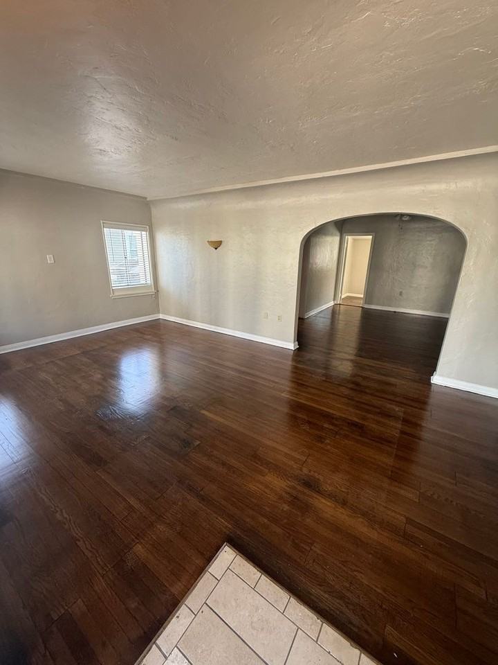 4926 Baltimore Dr - Photo 2 of 18