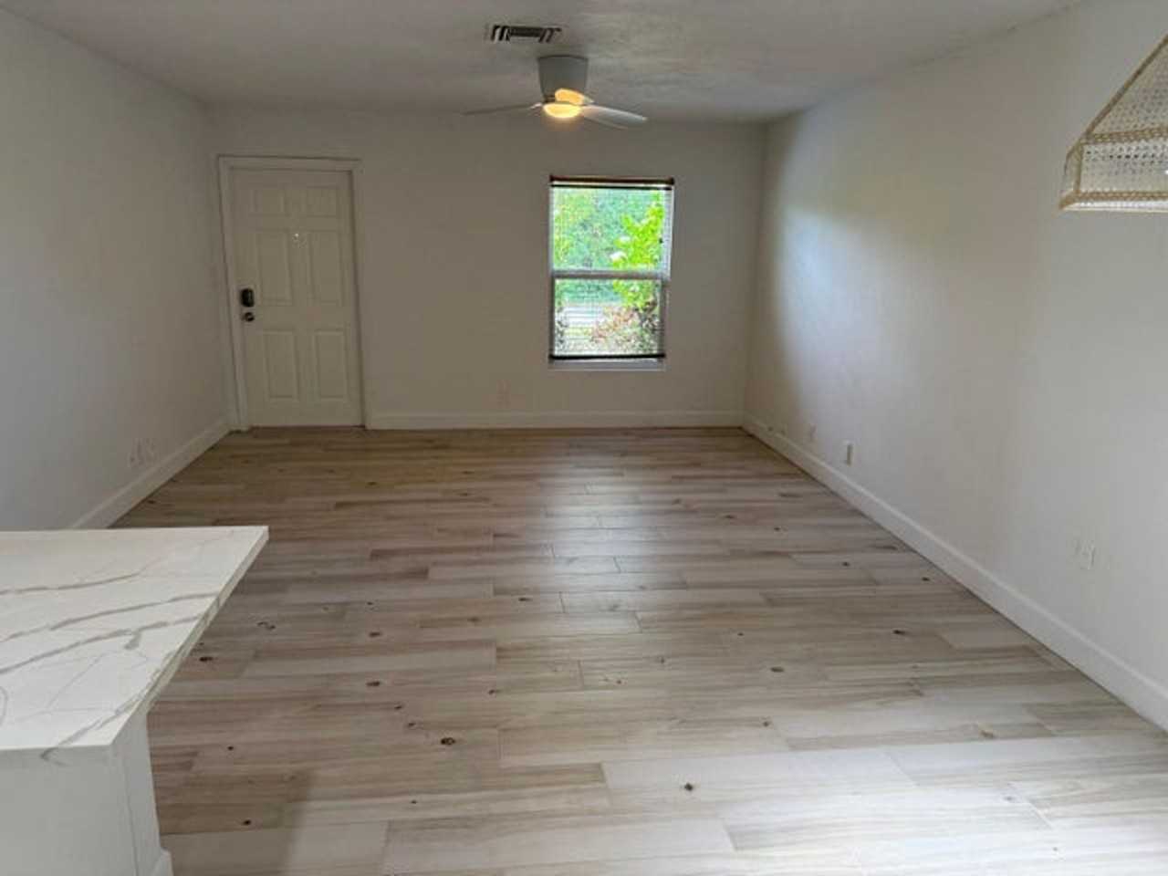 209 Coventry St - Photo 6 of 18