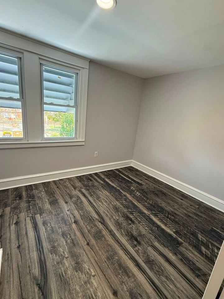 7215 Guilford Rd - Photo 6 of 16