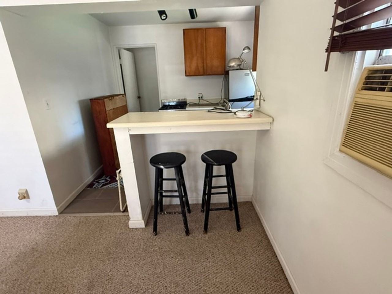 2240 Chestnut Ave - Photo 6 of 11