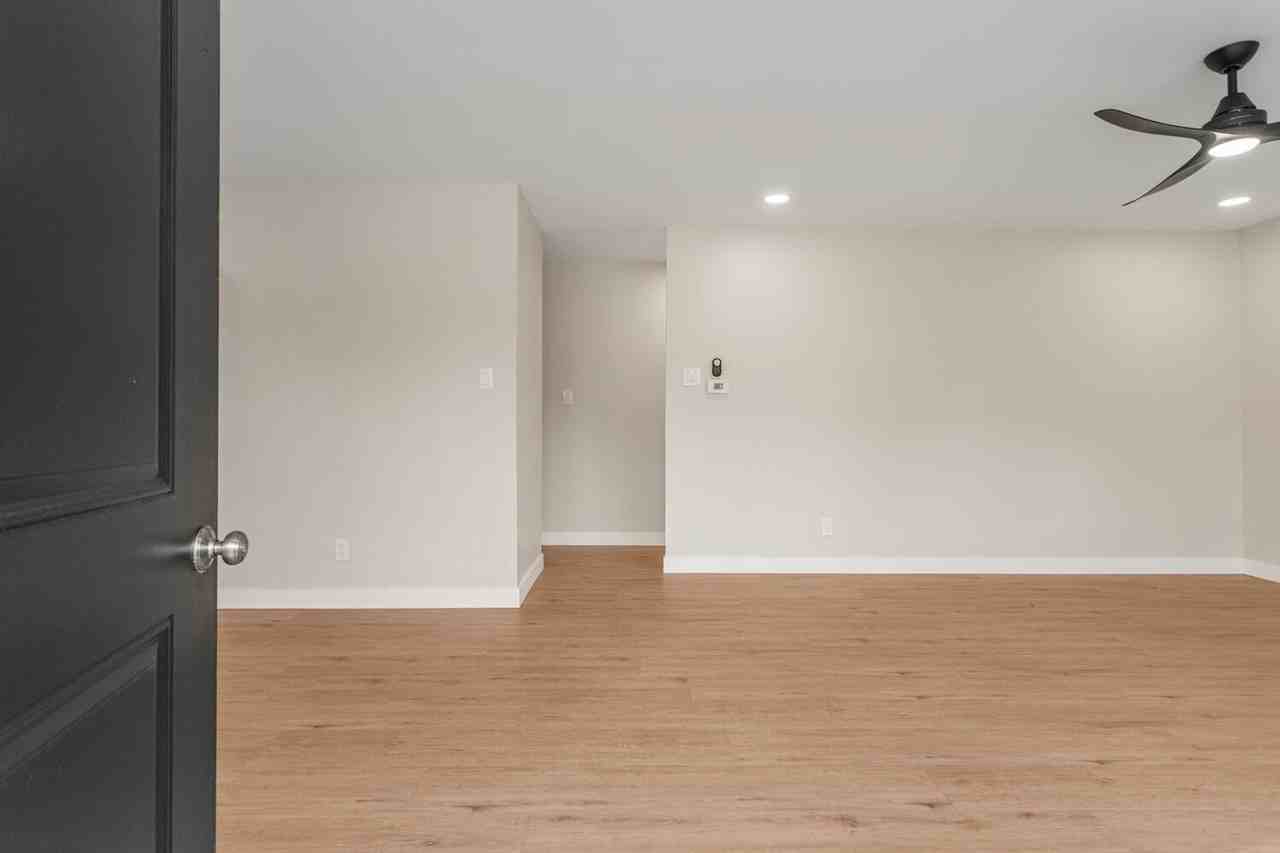 1710 Crescent Dr - Photo 3 of 20