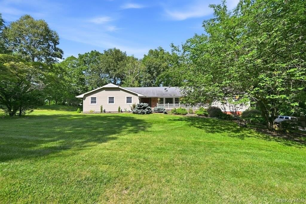 20 Williamsburg Dr - Photo 2 of 40