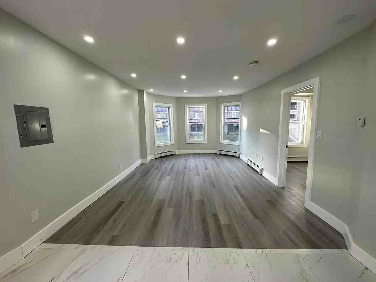 112 Milford Avenue #1d - Photo 7 of 9