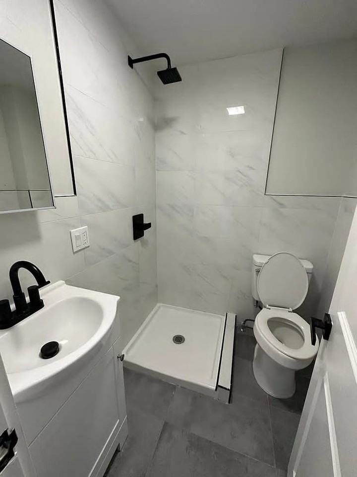 112 Milford Avenue #1d - Photo 4 of 9
